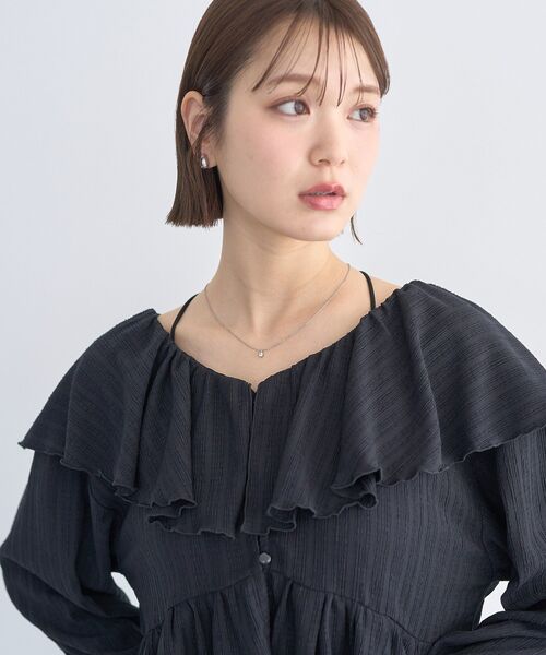 earth music&ecology（アースミュージックアンドエコロジー）の「【2026SS】ラッフルカラーカットブラウス（シャツ/ブラウス・レディース・アイボリー/サックスブルー/ブラック/ブラウン系その他4・FREE）」の12枚目の写真