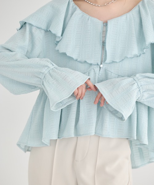 earth music&ecology（アースミュージックアンドエコロジー）の「【2026SS/先行予約】ラッフルカラーカットブラウス（シャツ/ブラウス・レディース・アイボリー/サックスブルー/ブラック/ブラウン系その他4・FREE）」の8枚目の写真