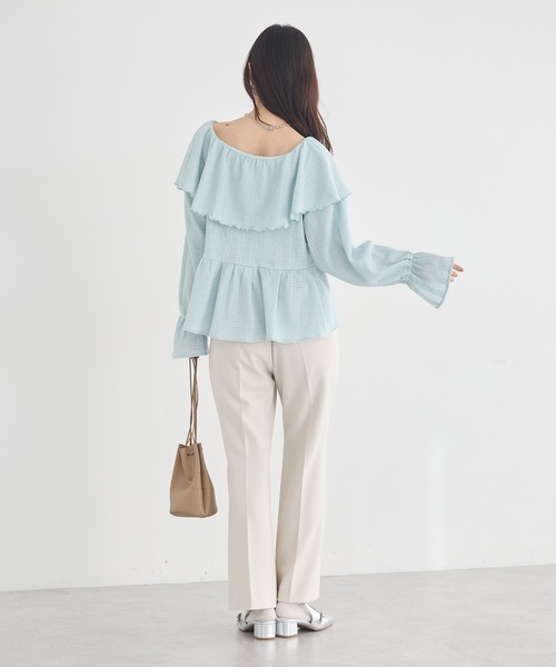 earth music&ecology（アースミュージックアンドエコロジー）の「【2026SS/先行予約】ラッフルカラーカットブラウス（シャツ/ブラウス・レディース・アイボリー/サックスブルー/ブラック/ブラウン系その他4・FREE）」の12枚目の写真