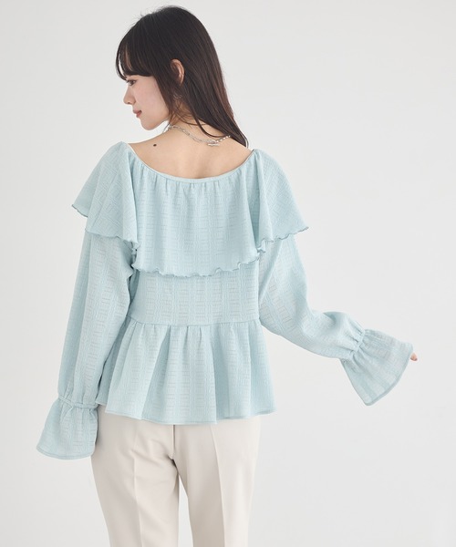 earth music&ecology（アースミュージックアンドエコロジー）の「【2026SS/先行予約】ラッフルカラーカットブラウス（シャツ/ブラウス・レディース・アイボリー/サックスブルー/ブラック/ブラウン系その他4・FREE）」の7枚目の写真