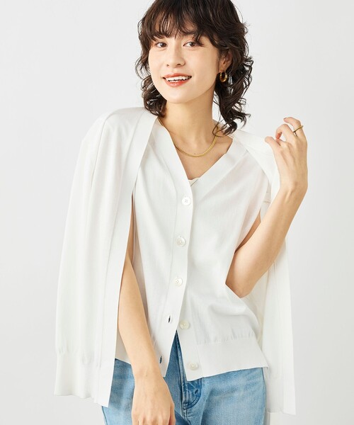 NOLLEY’S(ノーリーズ)の「《手洗い可能》ベストドッキングVネックカーディガン(カーディガン/ボレロ・レディース・オフホワイト/ブラック/ブルー・38)」の11枚目の写真