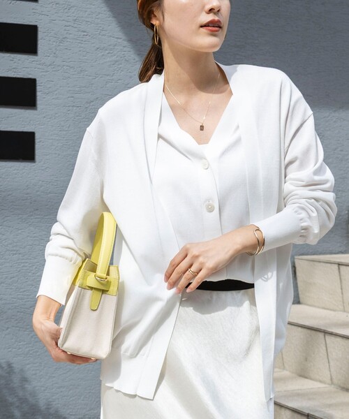 NOLLEY’S(ノーリーズ)の「《手洗い可能》ベストドッキングVネックカーディガン(カーディガン/ボレロ・レディース・オフホワイト/ブラック/ブルー・38)」の17枚目の写真