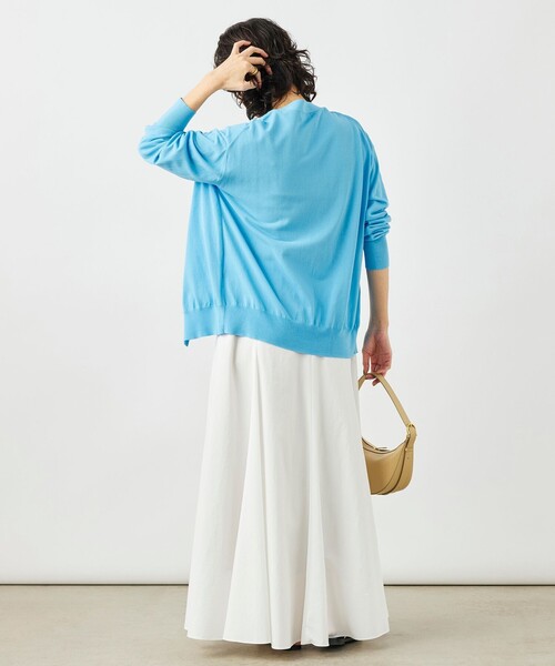 NOLLEY’S(ノーリーズ)の「《手洗い可能》ベストドッキングVネックカーディガン(カーディガン/ボレロ・レディース・オフホワイト/ブラック/ブルー・38)」の19枚目の写真