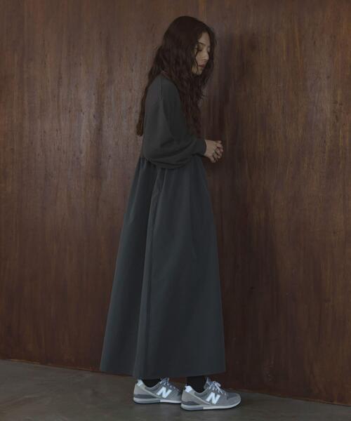 URBAN RESEARCH Sonny Label（アーバンリサーチサニーレーベル）の「モックネックドッキングニットワンピース（ワンピース・レディース・ブラウン/チャコールグレー/ブラック・FREE）」の18枚目の写真