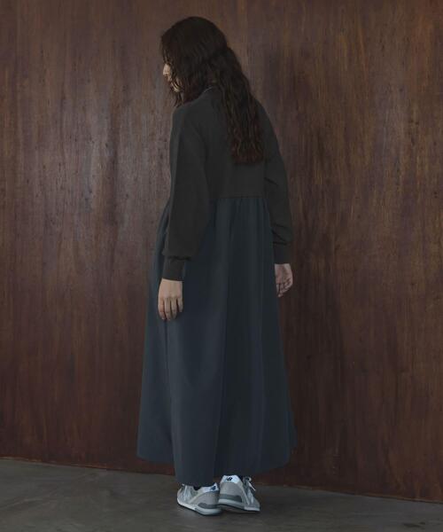 URBAN RESEARCH Sonny Label（アーバンリサーチサニーレーベル）の「モックネックドッキングニットワンピース（ワンピース・レディース・ブラウン/チャコールグレー/ブラック・FREE）」の19枚目の写真