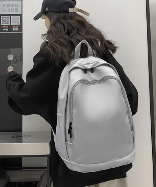 ReRe(リリ)の「ユーティリティバックパック(バックパック/リュック・レディース・グレー/オフホワイト/ブラック/ダークブラウン・FREE)」の8枚目の写真