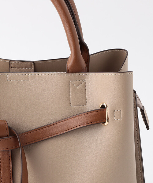 MONO　COMME CA（モノコムサ）の「リボンあおりトートバッグ（トートバッグ・レディース・ベージュ/ブラック/グレー・FREE）」の6枚目の写真