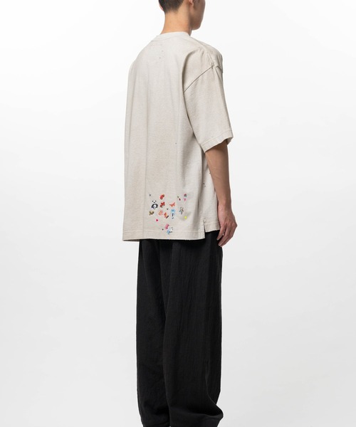 Maison MIHARA YASUHIRO（メゾンミハラヤスヒロ）の「Kids Sticker Printed T-shirt（Tシャツ/カットソー・メンズ・ホワイト/ブラック・44/46/48）」の3枚目の写真