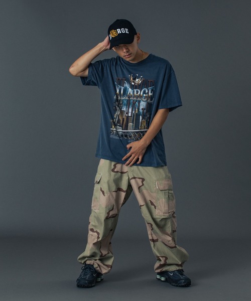 XLARGE(エクストララージ)の「CITYSCAPE S/S TEE(Tシャツ/カットソー・メンズ・ブラック/ネイビー/ホワイト・XL/L/M/S)」の4枚目の写真