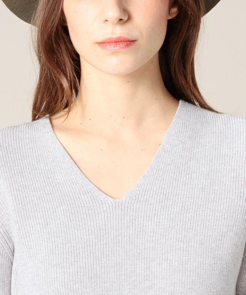 BEAUTY&YOUTH UNITED ARROWS（ビューティーアンドユースユナイテッドアローズ）の「BY コットンカシミヤブレンド畦Vネックニット◆（ニット/セーター・レディース・オフホワイト/グレー/ライトブルー・FREE）」の8枚目の写真