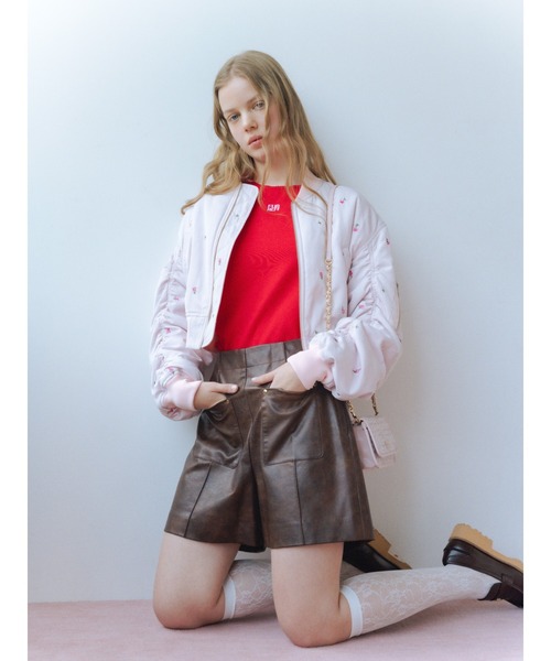 FURFUR（ファーファー）の「【WEB・一部店舗限定カラー】フラワー刺繍MA-1（ブルゾン・レディース・アイボリー/ブラック/カーキ/ピンク・F）」の5枚目の写真