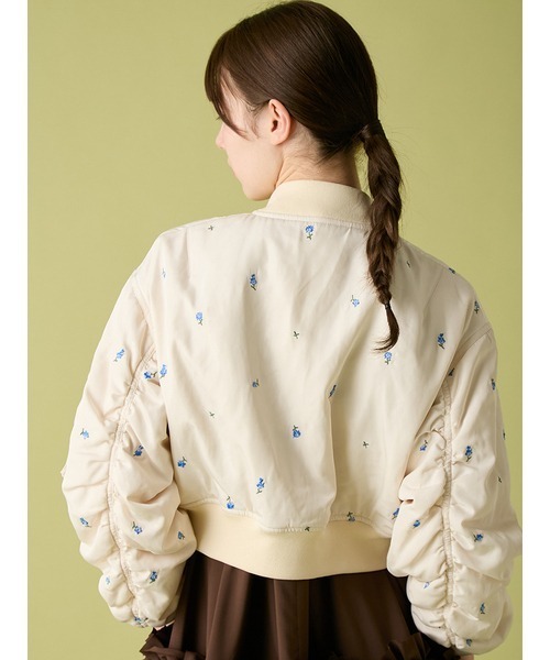 FURFUR（ファーファー）の「【WEB・一部店舗限定カラー】フラワー刺繍MA-1（ブルゾン・レディース・アイボリー/ブラック/カーキ/ピンク・F）」の12枚目の写真