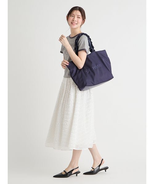 CELFORD(セルフォード)の「【プリュム】フリルラメ刺繍トートバッグ(wide)(トートバッグ・レディース・アイボリー/ネイビー/ライトピンク/ブラック・F)」の14枚目の写真