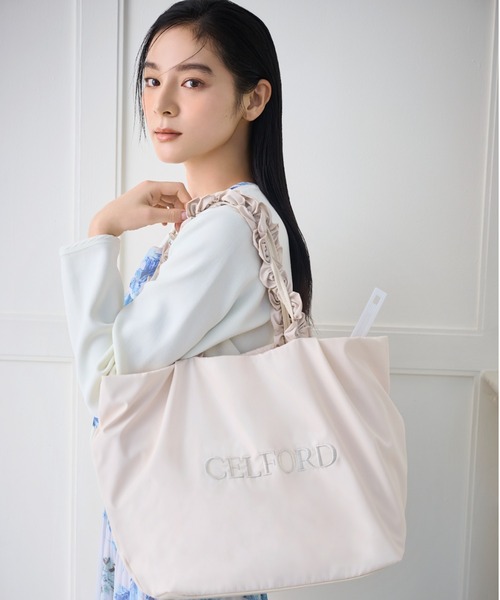 CELFORD(セルフォード)の「【プリュム】フリルラメ刺繍トートバッグ(wide)(トートバッグ・レディース・アイボリー/ネイビー/ライトピンク/ブラック・F)」の1枚目の写真