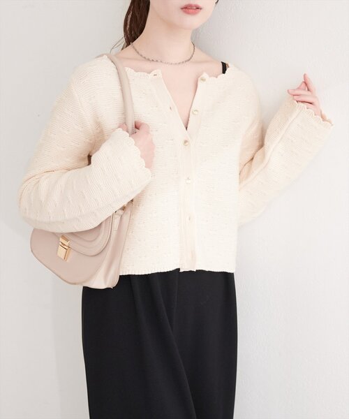 natural couture（ナチュラルクチュール）の「スカラップカーディガン（カーディガン/ボレロ・レディース・ピンク/レッド/オフホワイト/サックスブルー/ブラック・FREE）」の5枚目の写真