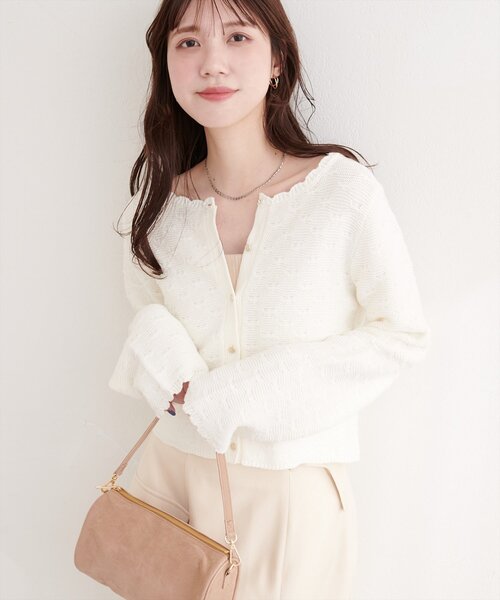 natural couture（ナチュラルクチュール）の「スカラップカーディガン（カーディガン/ボレロ・レディース・ピンク/レッド/オフホワイト/サックスブルー/ブラック・FREE）」の10枚目の写真