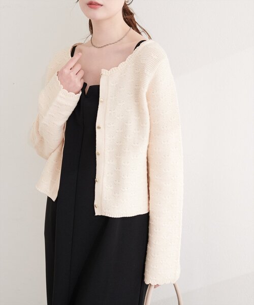 natural couture（ナチュラルクチュール）の「スカラップカーディガン（カーディガン/ボレロ・レディース・ピンク/レッド/オフホワイト/サックスブルー/ブラック・FREE）」の21枚目の写真