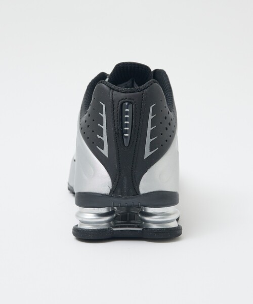 NIKE(ナイキ)の「【NIKE / ナイキ】ショックス R4 / スニーカー(スニーカー・メンズ・グレー・28/26/27)」の4枚目の写真