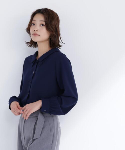 NATURAL BEAUTY BASIC(ナチュラルビューティーベーシック)の「◇レースダブルカラーブラウス(シャツ/ブラウス・レディース・オフホワイト/ブルー/ネイビー・SMALL/MEDIUM)」の6枚目の写真