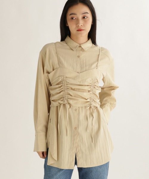 studio CLIP(スタディオクリップ)の「【daily CLIP】ソフトビスチェシャツ(シャツ/ブラウス・レディース・ベージュ/ライラック/ネイビー・FREE)」の2枚目の写真