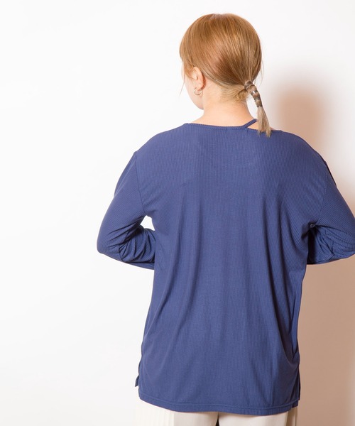 OSMOSIS(オズモーシス)の「アシンメトリーテレコ長袖Tシャツ(Tシャツ/カットソー・レディース・チャコール/ネイビー/ブラック/アイボリー・ONE SIZE)」の22枚目の写真