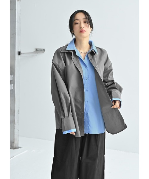 STYLE DELI(スタイルデリ)の「【BLK001】ブロードレイヤードシャツ(シャツ/ブラウス・レディース・チャコールグレー・FREE)」の2枚目の写真
