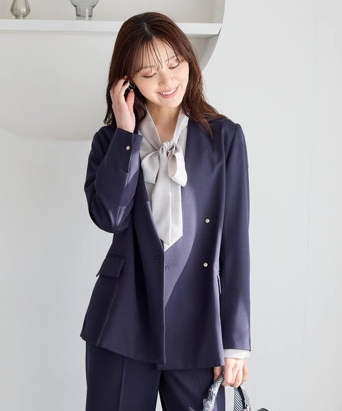 Andemiu（アンデミュウ）の「キンボタンノーカラージャケット640842（ノーカラージャケット・レディース・ライトベージュ/ネイビー・FREE）」の5枚目の写真