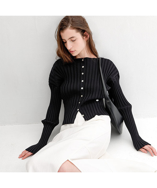 ATELIER NAIN(アトリエナイン)の「PETTU TWO-WAY CROP CARDIGAN(CD-2195)(カーディガン/ボレロ・レディース・ホワイト/ブラック・FREE)」の2枚目の写真