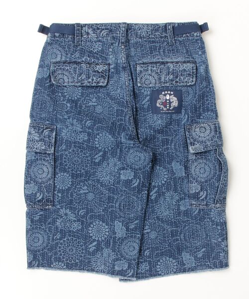 A BATHING APE（アベイシングエイプ）の「JAPANESE INDIGO ART CAMO JUNGLE DENIM RELAXED FIT CARGO SHORTS（デニムパンツ・メンズ・インディゴブルー・SMALL）」の6枚目の写真