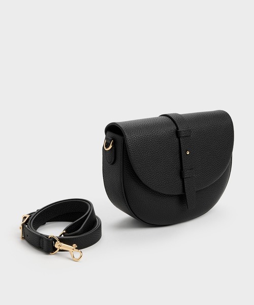 CHARLES & KEITH（チャールズ & キース）の「Beryl ベリル ベルトサドルバッグ（ショルダーバッグ・レディース・クリーム/ブラック/チョコ・S）」の13枚目の写真