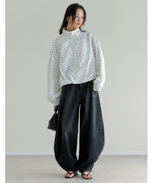 Re:EDIT（リエディ）の「[DENIM COLLECTION][低身長/高身長サイズ有]コットンブレンドバルーンワイドカーブデニムパンツ（デニムパンツ・レディース・ネイビー/ブルー/ブラック・SHORT/MEDIUM/TALL/LARGE）」の9枚目の写真