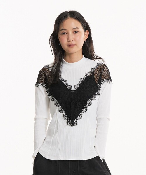 UNITED TOKYO(ユナイテッドトウキョウ)の「Vネックレースプルオーバー|ウォッシャブル/細見え/春服(Tシャツ/カットソー・レディース・ブルー/アイボリー・FREE)」の6枚目の写真