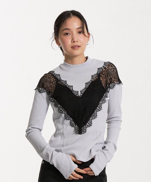 UNITED TOKYO(ユナイテッドトウキョウ)の「Vネックレースプルオーバー|ウォッシャブル/細見え/春服(Tシャツ/カットソー・レディース・ブルー/アイボリー・FREE)」の15枚目の写真