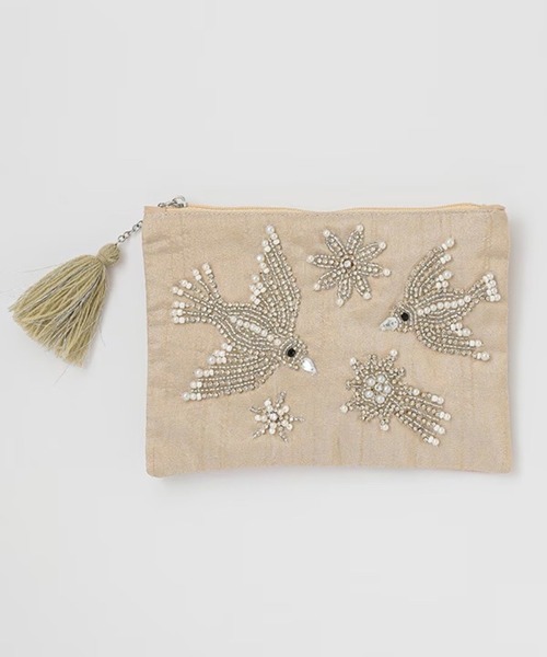 MILLION CARATS(ミリオンカラッツ)の「《COTTAGE》きらめく羽ばたきで日常にときめきを添える。大人のためのビーズ鳥刺繍ポーチ Lサイズ(ポーチ・レディース・オフホワイト/ベージュ・FREE)」の17枚目の写真
