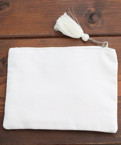 MILLION CARATS(ミリオンカラッツ)の「《COTTAGE》きらめく羽ばたきで日常にときめきを添える。大人のためのビーズ鳥刺繍ポーチ Lサイズ(ポーチ・レディース・オフホワイト/ベージュ・FREE)」の6枚目の写真