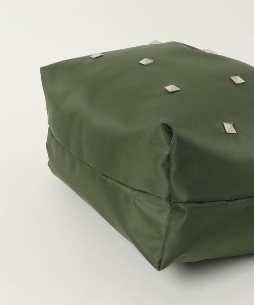 cheek(BAG)(チーク)の「heart pouch studs 2way shoulder / ショルダーバッグ(ショルダーバッグ・レディース・ブラック/グレー/パープル/カーキ・FREE)」の6枚目の写真