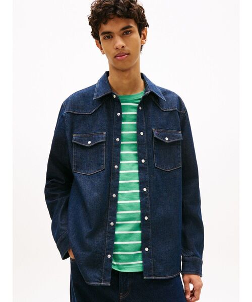 tommy jeans(トミー ジーンズ)の「レギュラーウエスタンデニムシャツ(シャツ/ブラウス・メンズ・ブルー・SMALL/MEDIUM/X-LARGE/LARGE)」の1枚目の写真