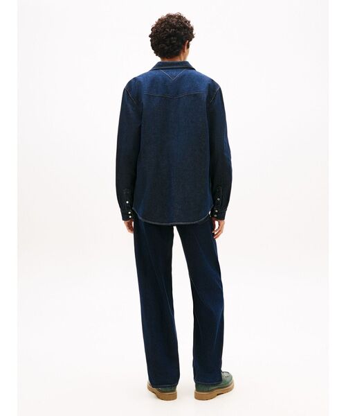 tommy jeans(トミー ジーンズ)の「レギュラーウエスタンデニムシャツ(シャツ/ブラウス・メンズ・ブルー・SMALL/MEDIUM/X-LARGE/LARGE)」の3枚目の写真