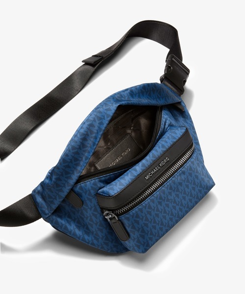 MICHAEL KORS(マイケルコース)の「BROOKLYN ロゴプリント ベルトバッグ(ボディバッグ/ウエストポーチ・メンズ・ブルー系・FREE)」の3枚目の写真