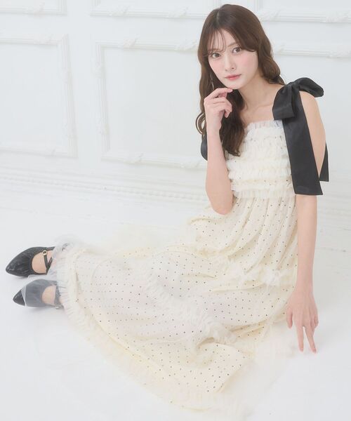 MAJESTIC LEGON（マジェスティックレゴン）の「フリルチュールロングワンピース（ワンピース・レディース・ホワイト系その他/ライトグリーン/アイボリー/ブラック・MEDIUM/SMALL）」の15枚目の写真