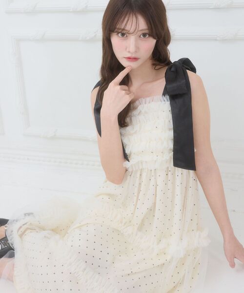 MAJESTIC LEGON（マジェスティックレゴン）の「フリルチュールロングワンピース（ワンピース・レディース・ホワイト系その他/ライトグリーン/アイボリー/ブラック・MEDIUM/SMALL）」の16枚目の写真