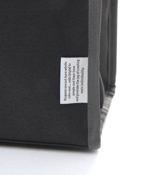 niko and...（ニコアンド）の「ニコロゴクーラーバッグ（アウトドアグッズ・レディース・ブラック/ホワイト・0）」の12枚目の写真