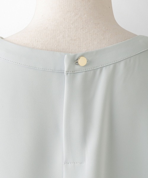 HUIT bouquet（ユイット）の「アシンメトリー ラッフル ブラウス HUIT（シャツ/ブラウス・レディース・ネイビー/ホワイト/サックスブルー・M）」の8枚目の写真