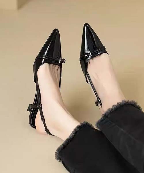 gossip!ロサンゼルス(ゴシップロサンゼルス)の「ポインテッドトゥ バックストラップパンプス エナメル バックル付き ローヒール レディース きれいめ 通勤 ブラック・ワインレッド 2 色展開(その他シューズ・レディース・ブラック/レッド・36/37/38)」の8枚目の写真