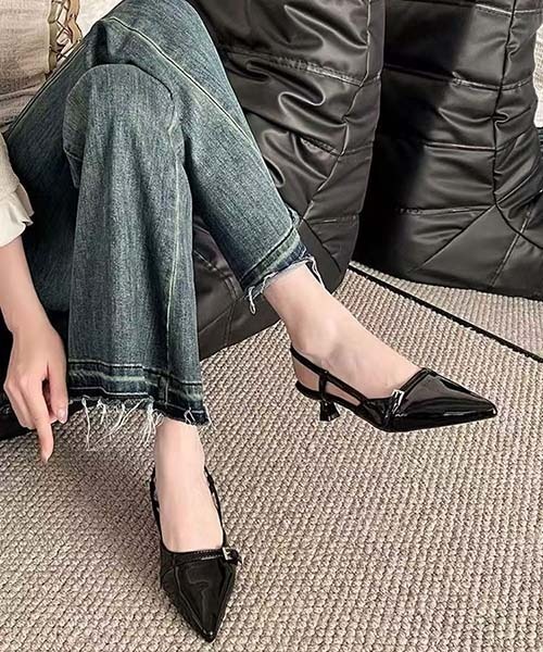 gossip!ロサンゼルス(ゴシップロサンゼルス)の「ポインテッドトゥ バックストラップパンプス エナメル バックル付き ローヒール レディース きれいめ 通勤 ブラック・ワインレッド 2 色展開(その他シューズ・レディース・ブラック/レッド・36/37/38)」の21枚目の写真