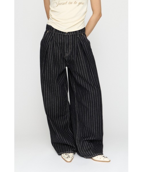 LAGUA GEM（ラグアジェム）の「STRIPE TUCK WIDE デニム（デニムパンツ