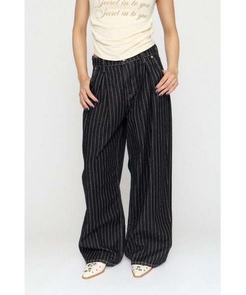 LAGUA GEM(ラグアジェム)の「STRIPE TUCK WIDE デニム(デニムパンツ・レディース・グレー/ブラック・22inch/23inch/24inch/25inch/26inch)」の11枚目の写真