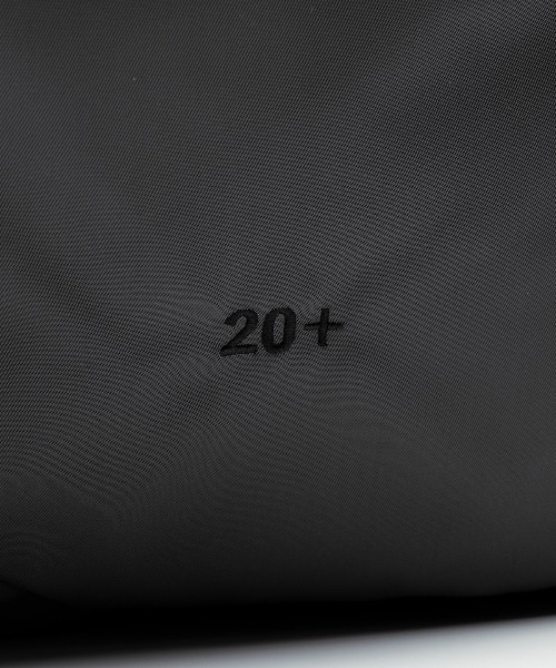 +phenix(プラスフェニックス)の「【+phenix / プラスフェニックス】EXPAND BACKPACK 20+ CORDURAファブリック使用 バックパック(バックパック/リュック・メンズ・ブラック/グレー・FREE)」の3枚目の写真