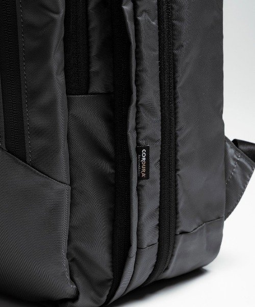 +phenix(プラスフェニックス)の「【+phenix / プラスフェニックス】EXPAND BACKPACK 20+ CORDURAファブリック使用 バックパック(バックパック/リュック・メンズ・ブラック/グレー・FREE)」の6枚目の写真