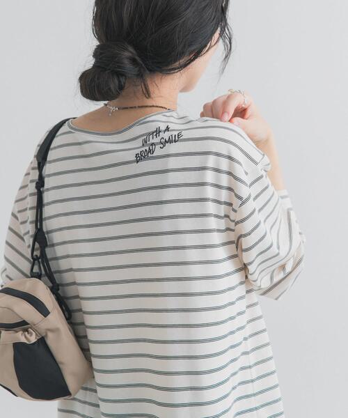 URBAN RESEARCH DOORS(アーバンリサーチドアーズ)の「バック刺繍ロングスリーブTシャツ(Tシャツ/カットソー・レディース・チャコールグレー/ピンク/ホワイト系その他・FREE)」の4枚目の写真
